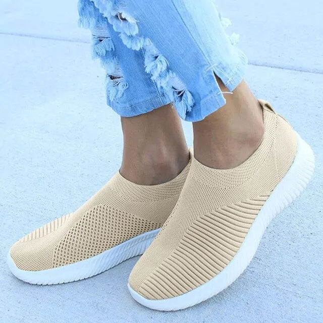 Flat Knitted